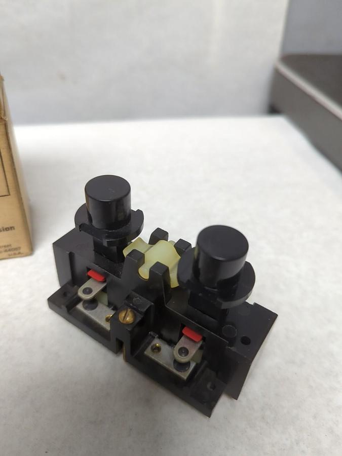 HUBBELL PG1,PBP PUSHBUTTON INSERT NOS