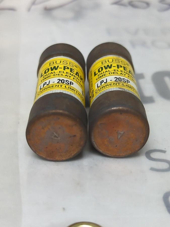 COOPER BUSSMANN,LPJ-20SP,LOW-PEAK 20 AMP FUSES LOT OF 2 NOS