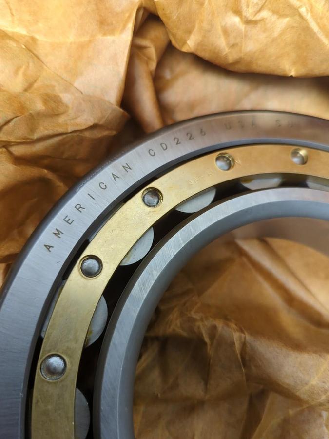 AMERICAN ROLLER BEARING,CD 226,CYLINDRICAL ROLLER BEARING 130MM ID 230MM OD NEW