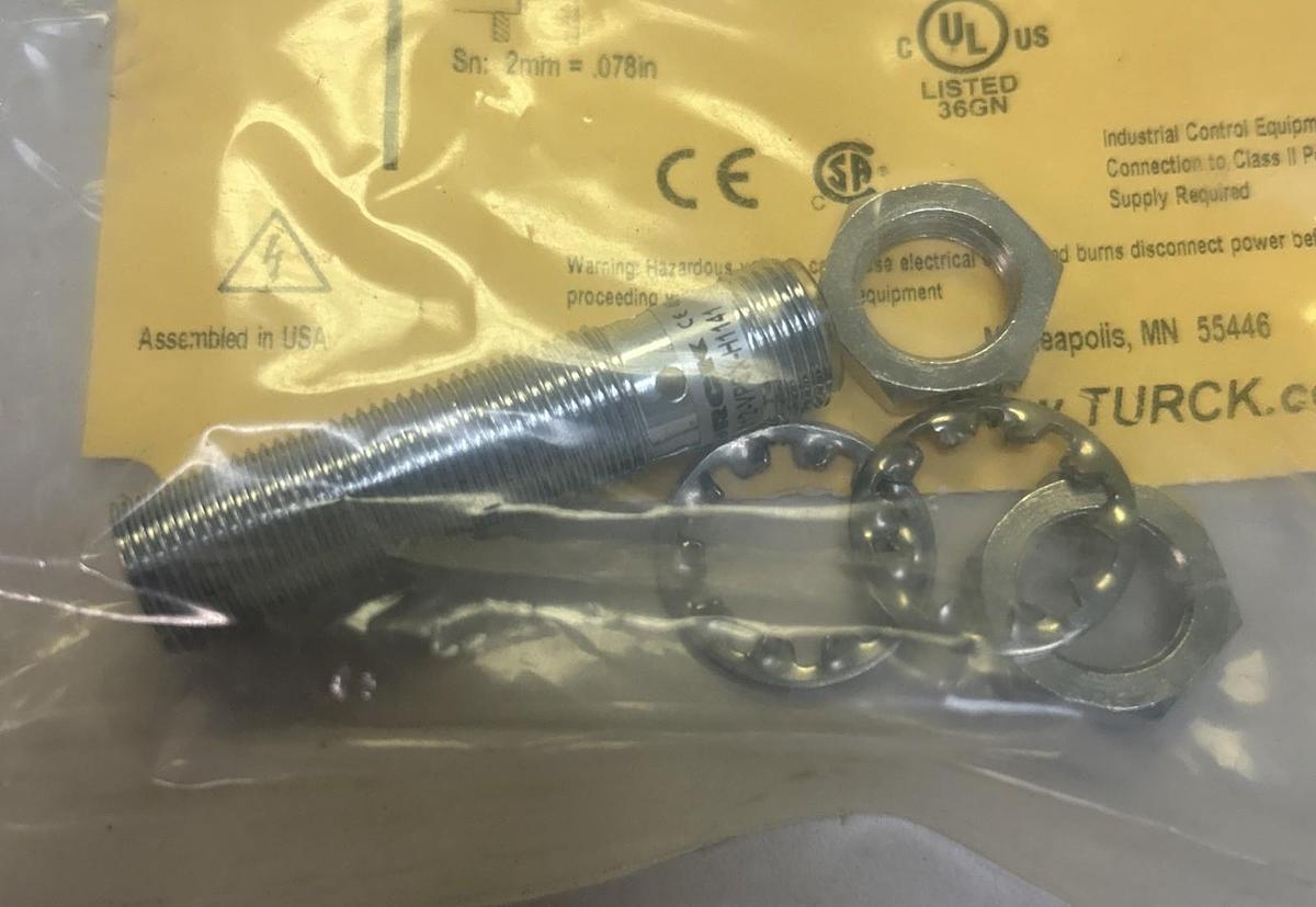 Used TURCK,BI2-M12-VP6X-H1141,PROXIMITY SENSOR NOS