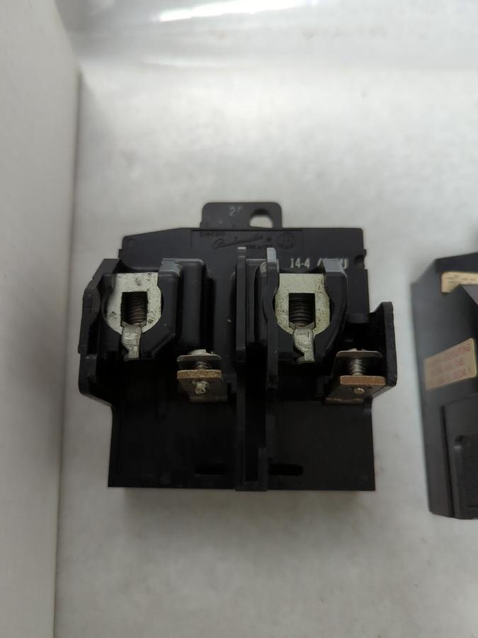 Used PUSH-O-MATIC,P4220,CIRCUIT BREAKER 20 AMP 2-POLE LOT OF 2 PRE-OWNED