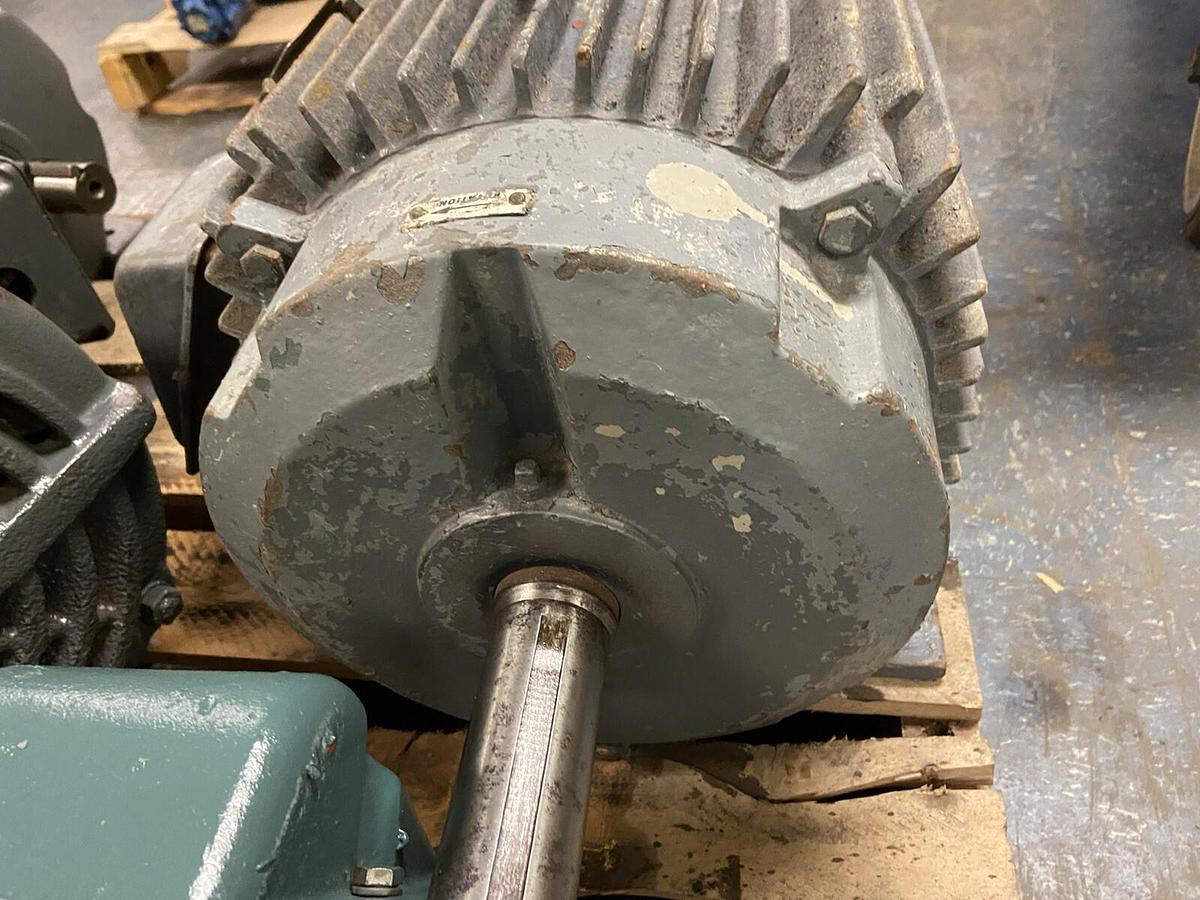 Used RELIANCE,254T,7.5HP MOTOR 1150RPM 230/460v FRAME 254T