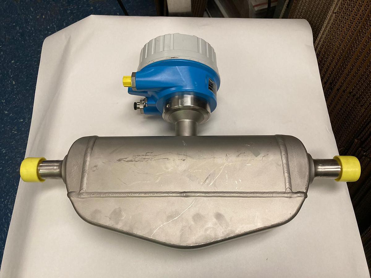 Endress+Hauser Promass,F100 8S1B15-14P4/0 ,Coriolis Meter 8S1B15-14P4/0
