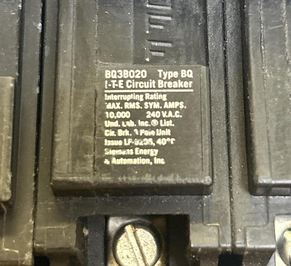 Used ITE,BQ3B020,CIRCUIT BREAKER 20A 240V 3P LOT OF 2