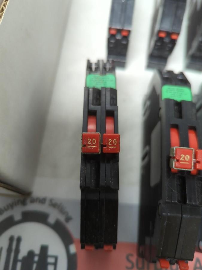 Used ZINSCO,TC3820,CIRCUIT BREAKER 20 AMP 1-POLE LOT OF 8 PRE-OWNED