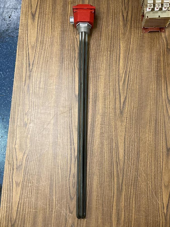 Used Chromalox,IMTI-220E4V,Immersion Heating Element P/N 306345018 250 V  2 KW 1 PH