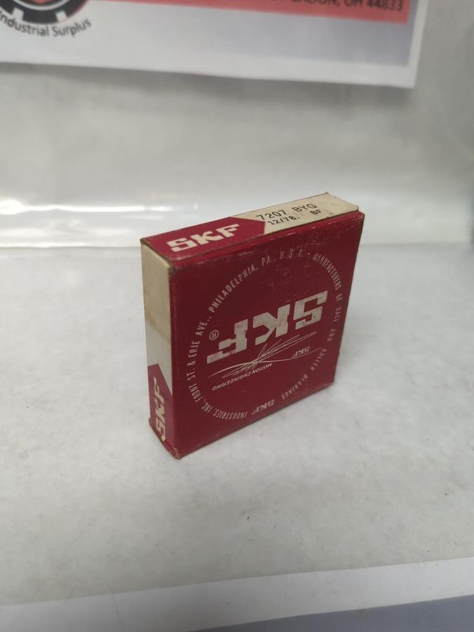 SKF,7207,BALL BEARING NOS