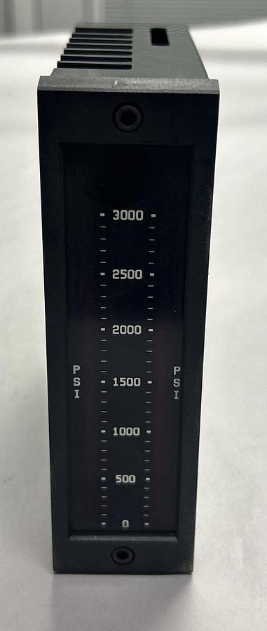 Used DIXSON INSTRUMENTS,BB202AXTL10VDV74156,PANEL METER 0-3000 PSI