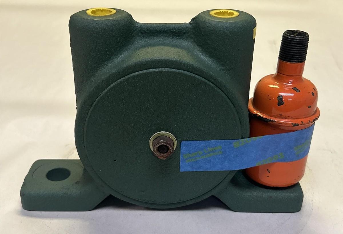 Used VIBROLATOR,SUCV,VIBRATION INDUCER 38M