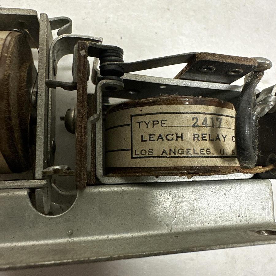Used Leach Relay,2417,Electromagnetic Relay 28V 160 Ohm (G114)