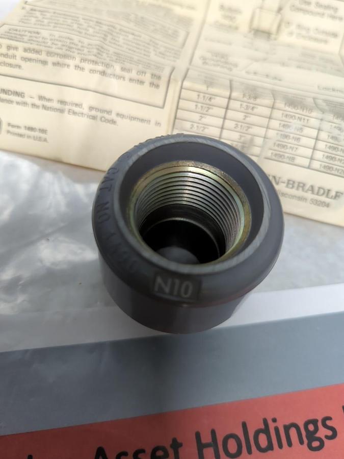 ALLEN BRADLEY,1490-N10,CONDUIT HUB 1 INCH NOS