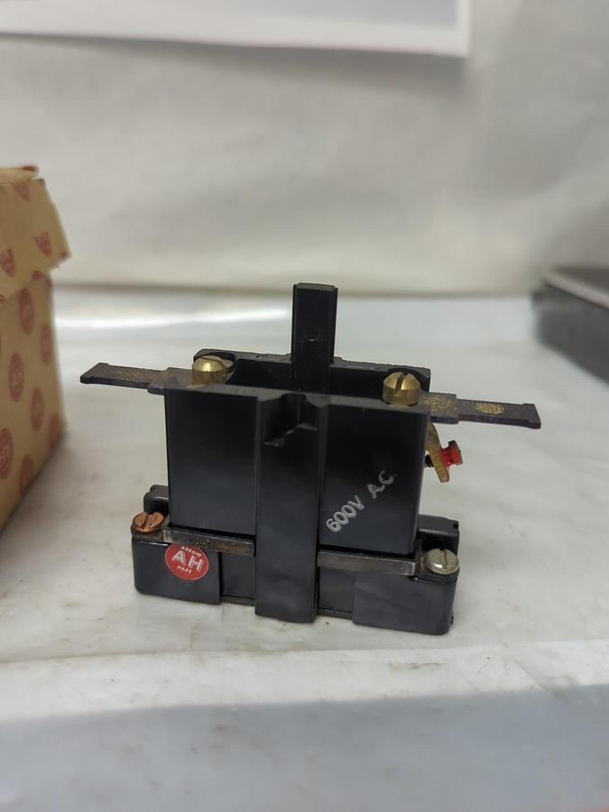 ARROW HART,3260-309,RELAY KIT 600V A.C. NOS