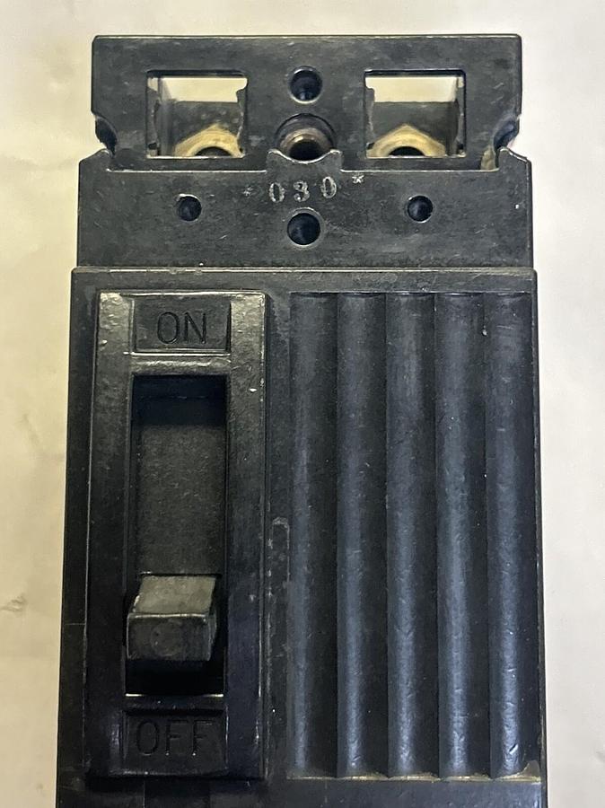 Used GENERAL ELECTRIC,TEI22030,CIRCUIT BREAKER 30A 240V 2POLE