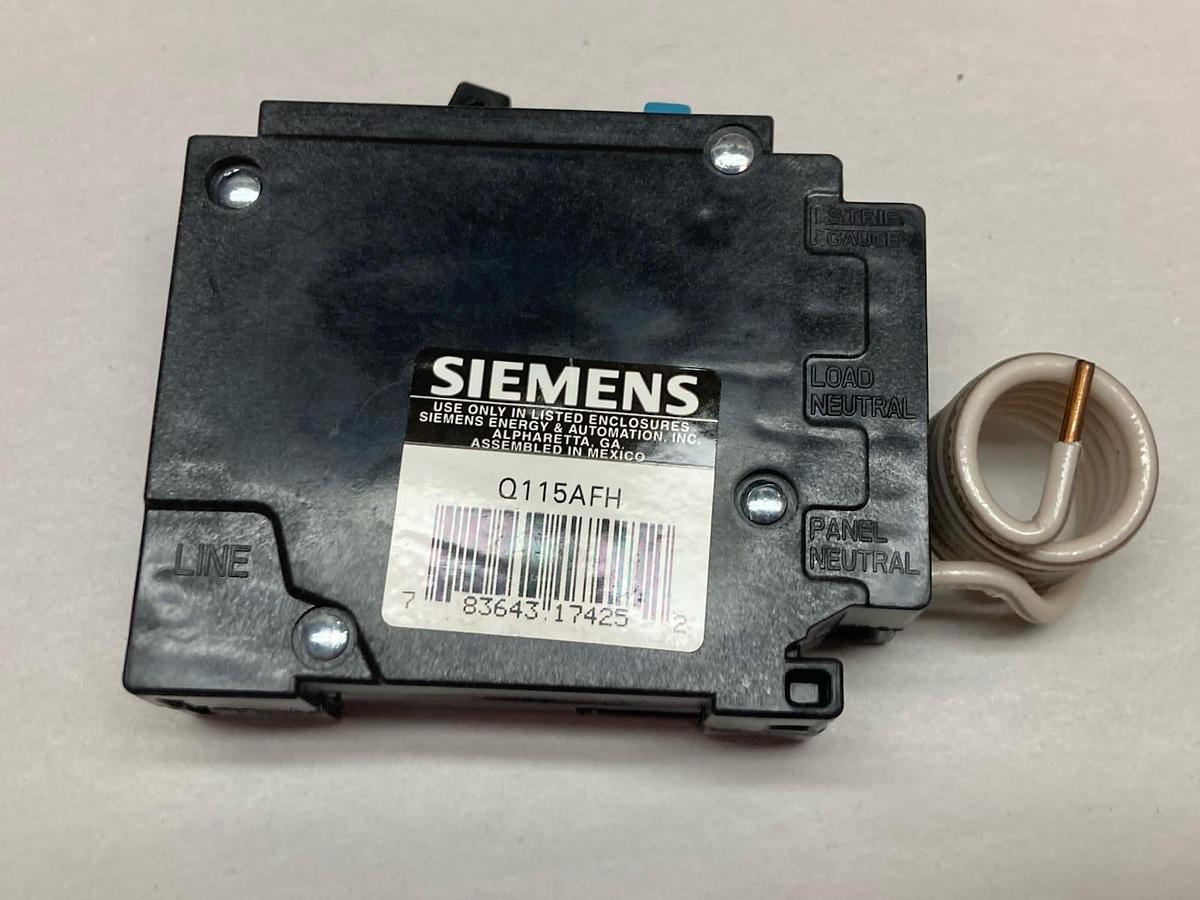 Siemens,Q115AFH,1-Pole Circuit Breaker 120Vac Type QAFH