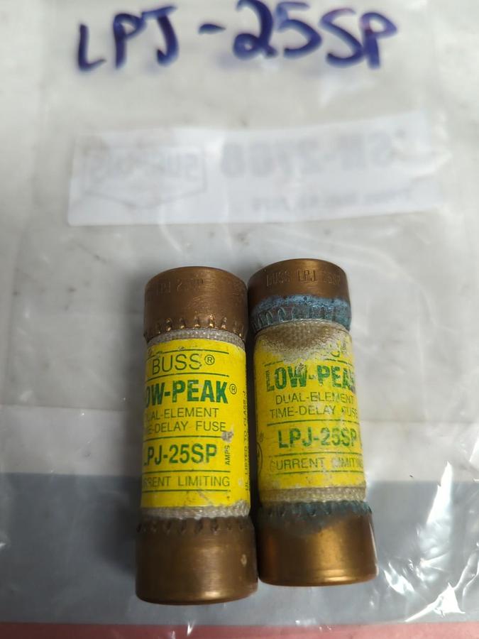 Used COOPER BUSSMANN,LPJ-25SP,LOW-PEAK 25 AMP FUSE LOT OF 2 PRE-OWNED