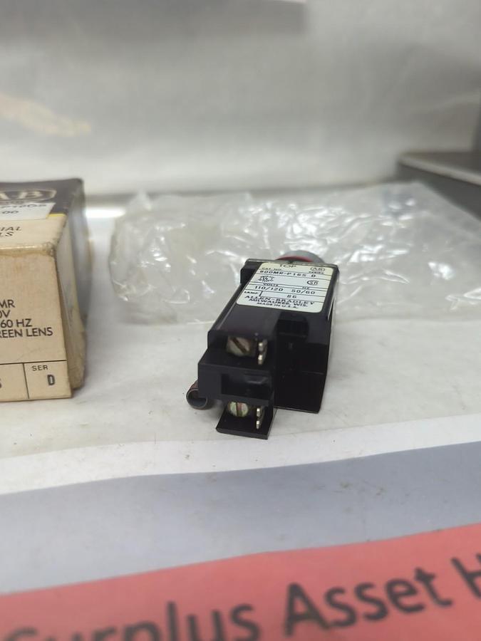 ALLEN-BRADLEY,800MR-P16GS,SMALL PILOT LIGHT 120V 50/60HZ GREEN NOS
