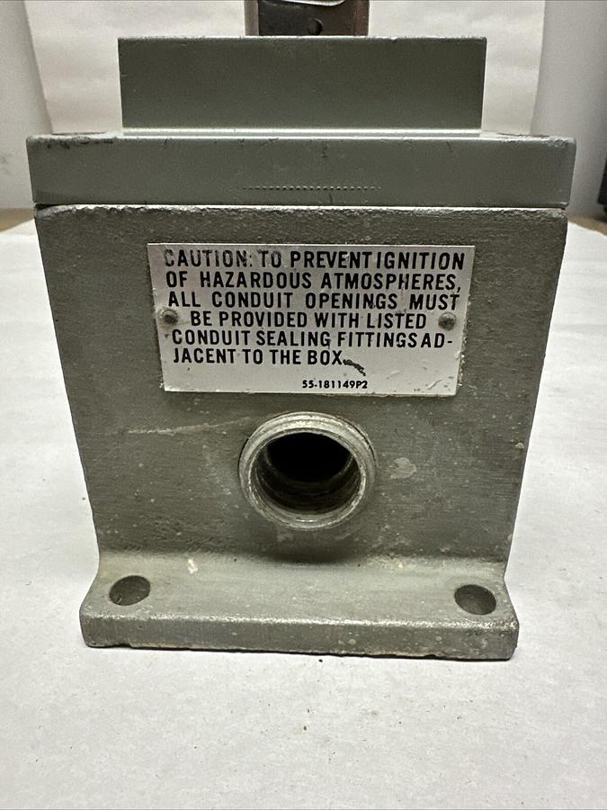Used GE,CR103-J103A,Heavy Duty 600V Max Push Button Controller (G065)