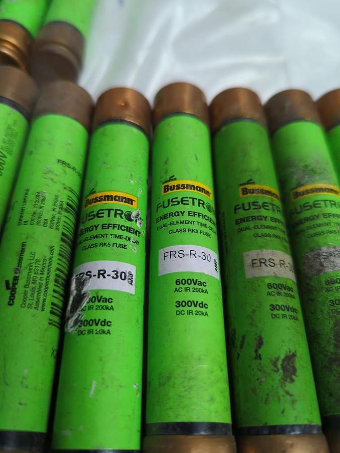 Used COOPER BUSSMANN,FRS-R-30,FUSETRON 30 AMP FUSE LOT OF 13 PRE-OWNED