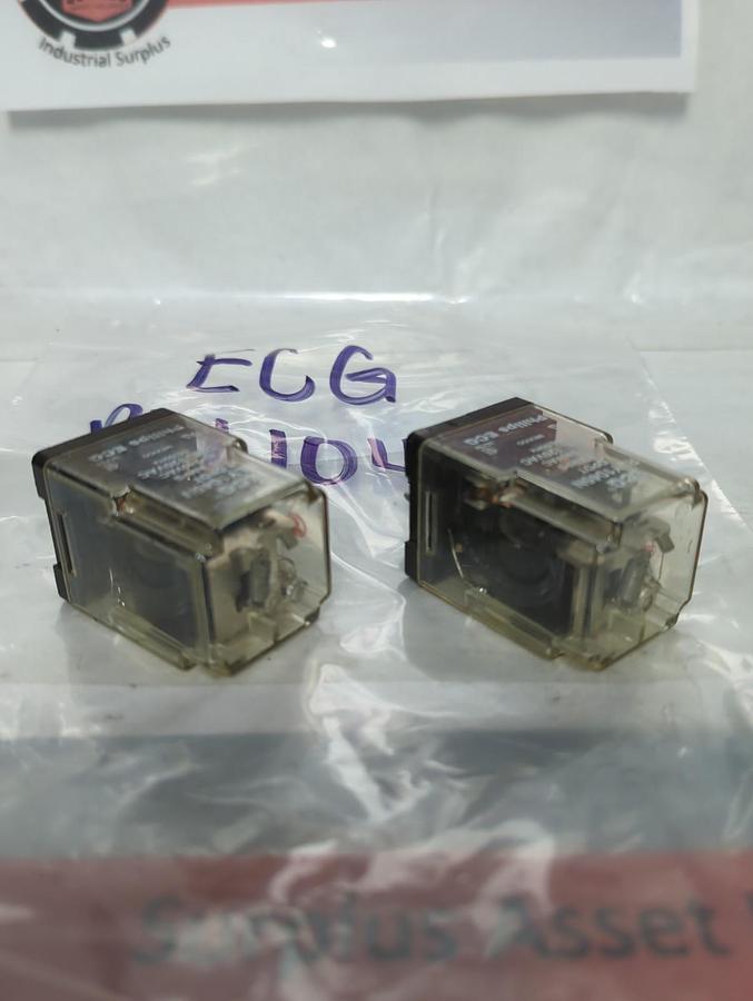 Used PHILLIPS ECG,RLY1045N,PLUG IN RELAY 8-PIN 10A LOT OF 2 PRE-OWNED