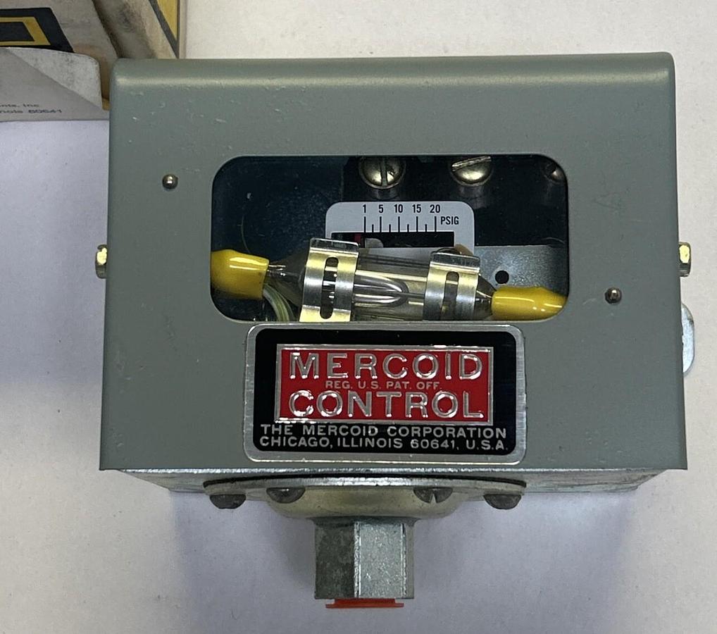 Used MERCOID CONTROL,AP-153-36,PRESSURE SWITCH NEW