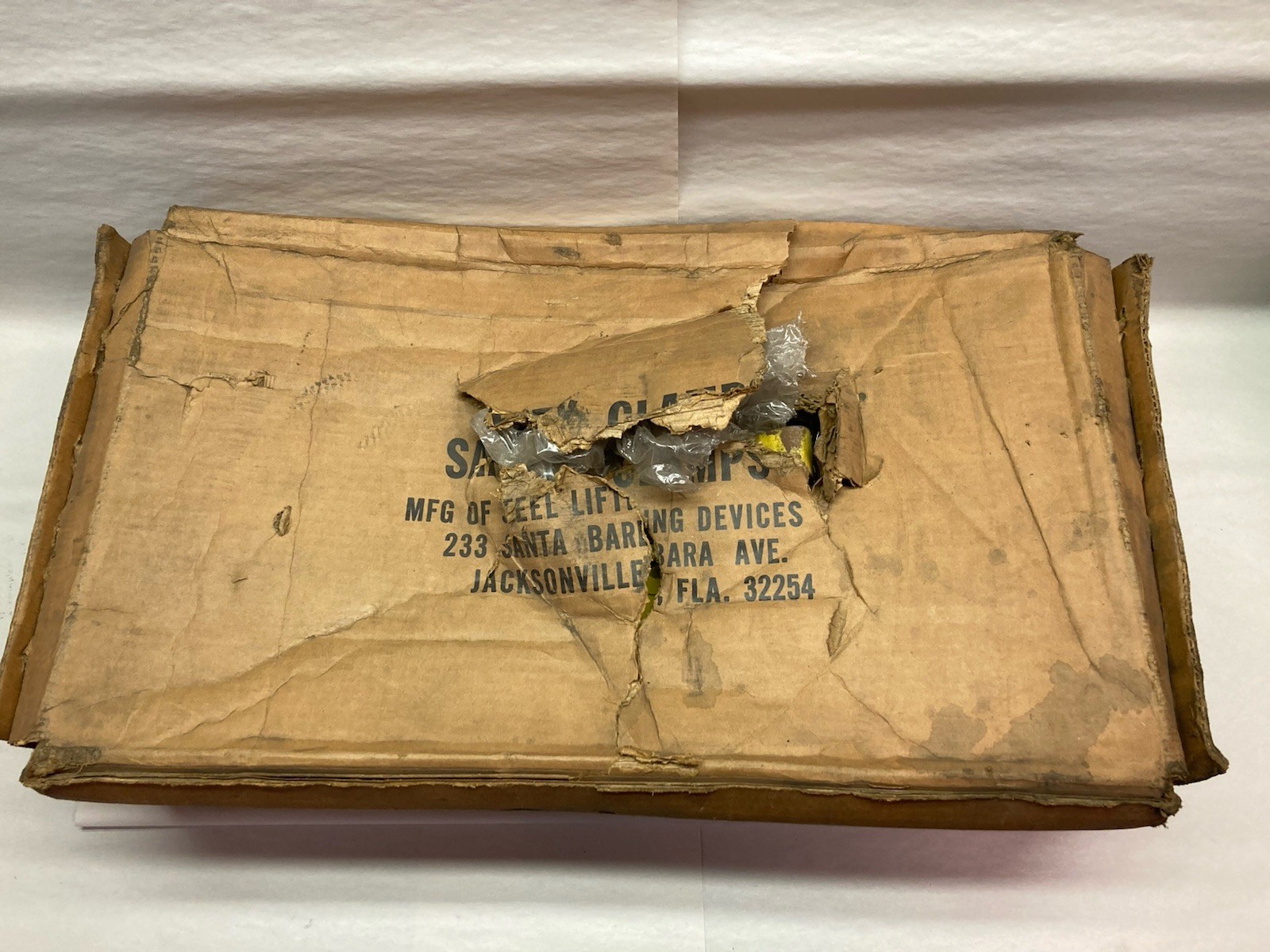 Safety Clamps,VL-UNIV,2 Ton Capacity Vertical Lifting Clamp 0-1 5/8"