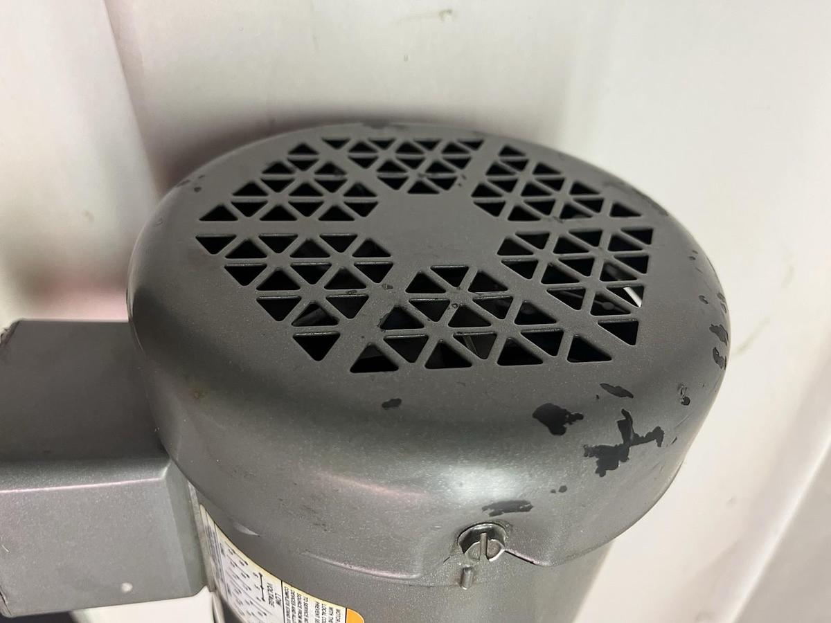 Used BALDOR,CM3543,MOTOR 3/4HP 1140RPM 56C 3PH