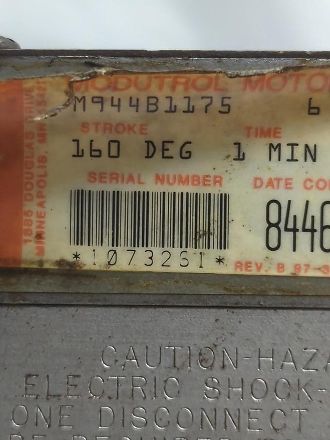 Used HONEYWELL,M944B1175,MODUTROL MOTOR 24V 50/60HZ .69 AMP 15 WATT PRE-OWNED