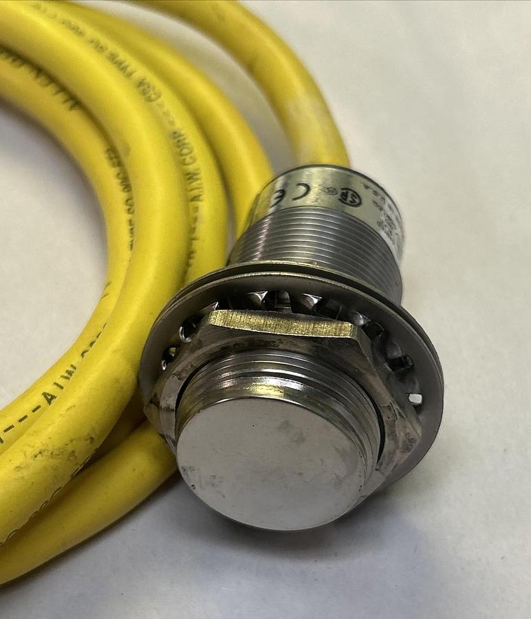 ALLEN BRADLEY,871TM-DH10NP30-H2,INDUCTIVE PROXIMITY SENSOR NOS