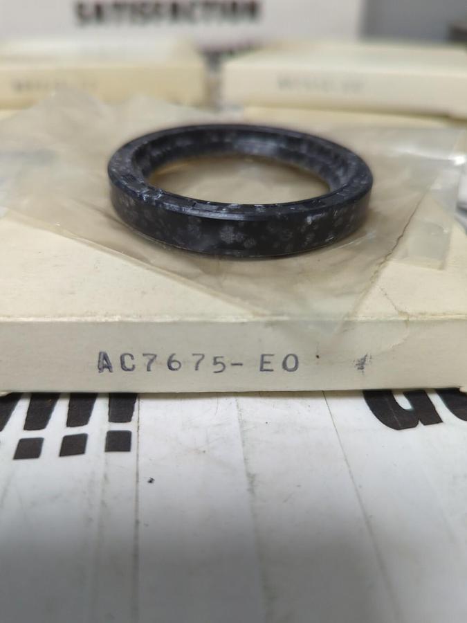 NOK,AC7675-EO,OIL SEALS LOT OF 5 NOS