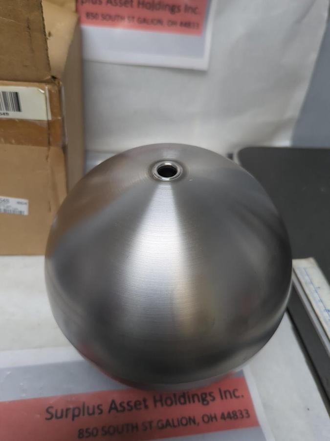 MSC,57284549 RT70437,ROUND FLOAT BALL 304SS 7 IN 20GA 3/8 IN ROD THRU TUBE NOS