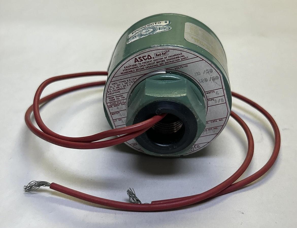 ASCO,8320B18,SOLENOID VALVE 1/8INCH 110/120V NOS