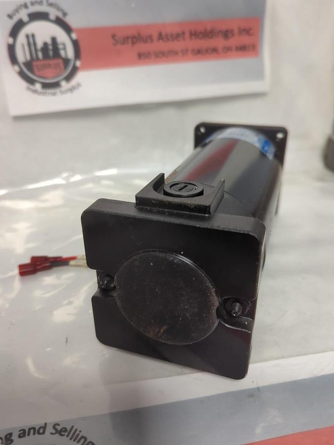 Used LEESON,M1120042.00,DIRECT CURRENT PERMANENT MOTOR MISSING TOP BOX/COVER