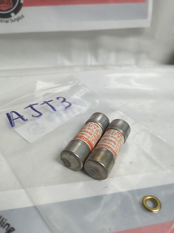 Used GOULD SHAWMUT,AJT-3,AMP-TRAP 3 AMP FUSE LOT OF 2 PRE-OWNED