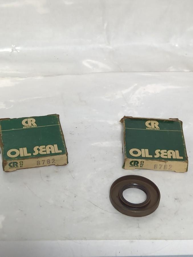 CHICAGO RAWHIDE,8762,OIL SEAL LOT OF 2 NOS