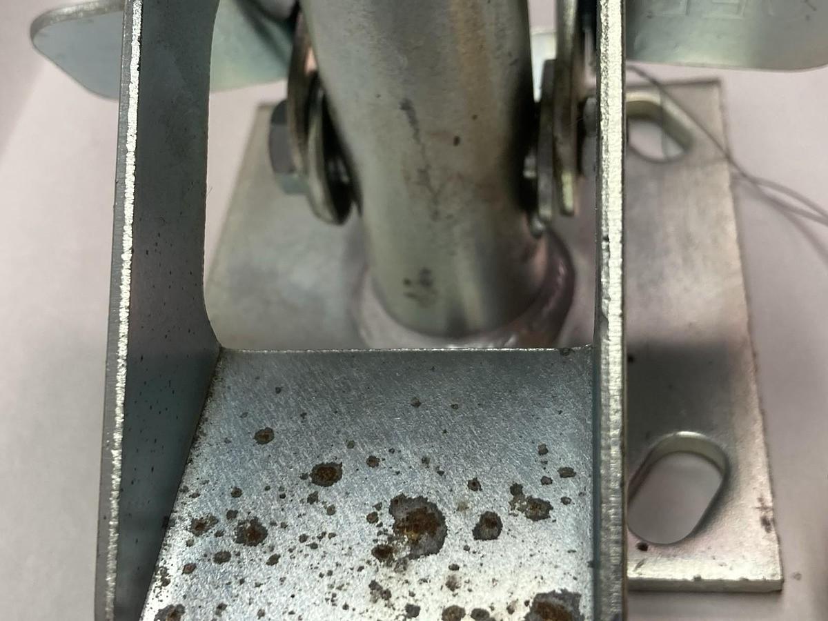 Unbranded,16LF0480,Floor Lock 5 Inch Height 4.5 x 4 Base