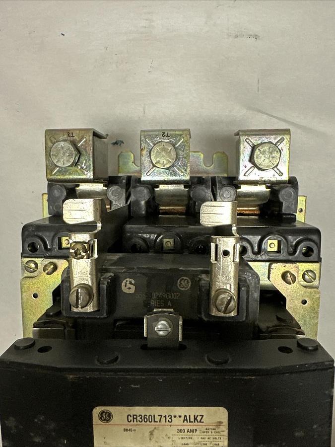 Used GE,CR360L713**ALKZ,300 Amp Lighting Contactor 110-120v coil