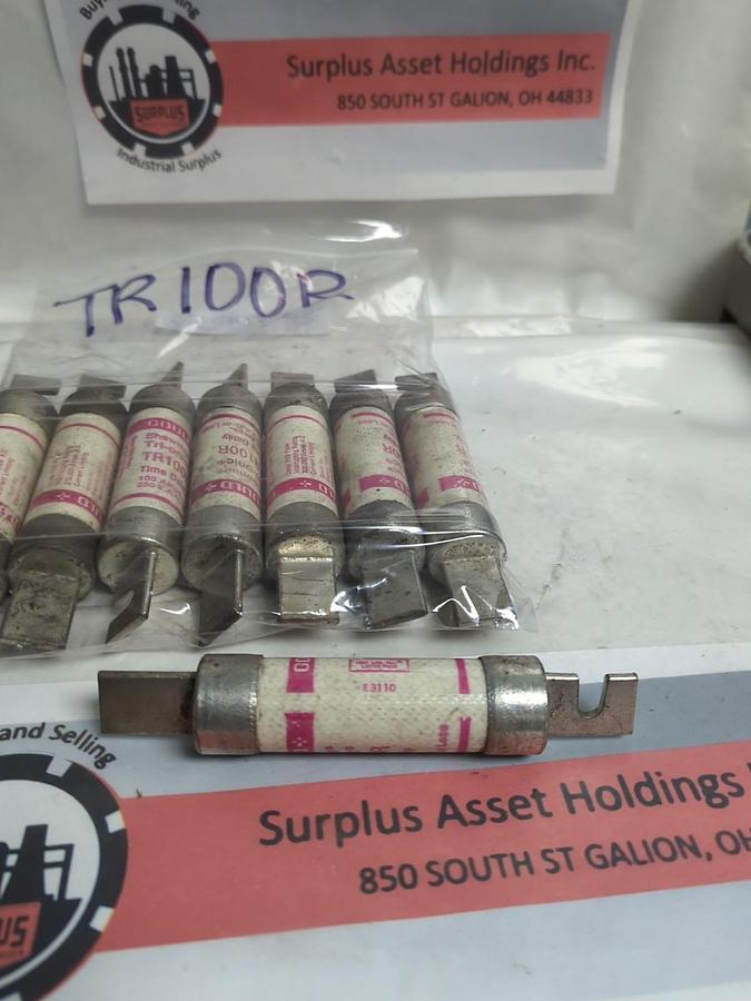 Used FERRAZ SHAWMUT,TR100R,TRI-ONIC 100 AMP FUSE LOT OF 8 PRE-OWNED