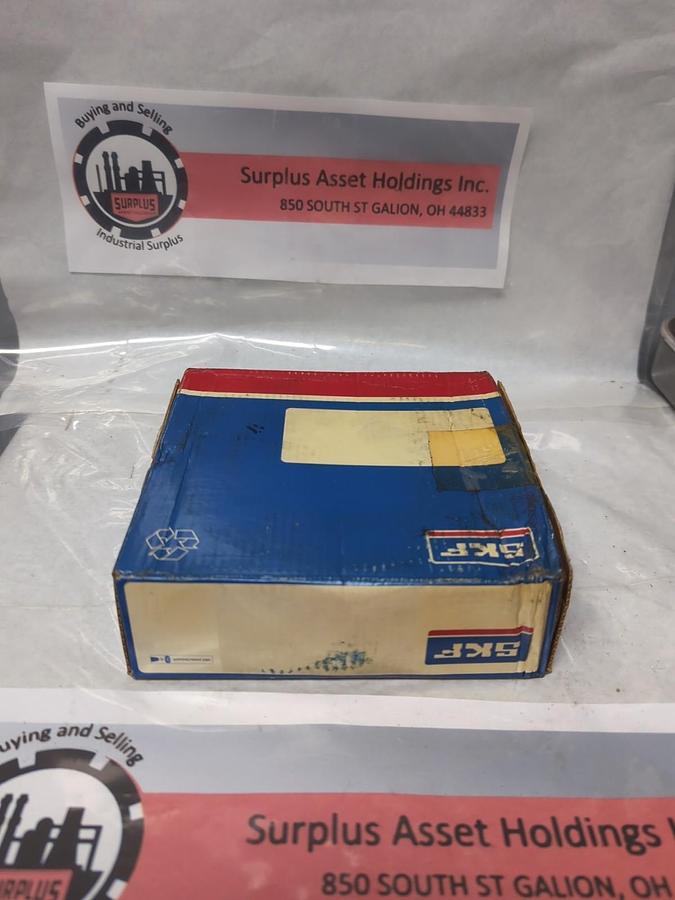 SKF,22218 E/C3,SPHERICAL ROLLER BEARING 90X160X40MM NOS