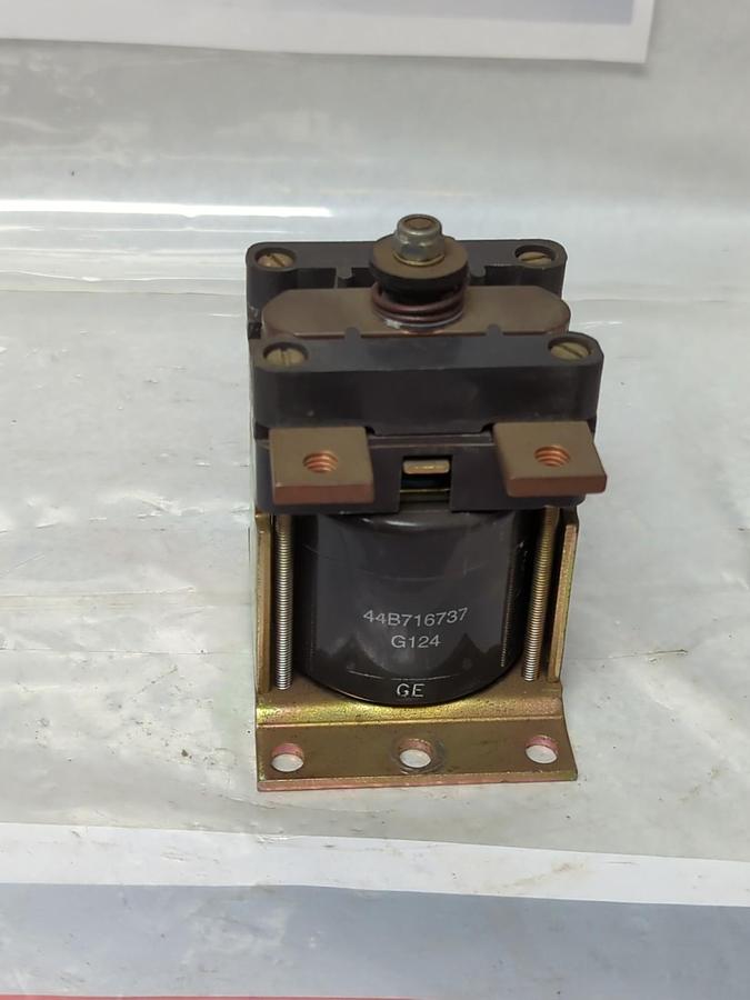 Used FSIP/GE,CTTA300AH124XN,TYPE A CONTACTOR 24 VOLT 225 AMP PRE-OWNED