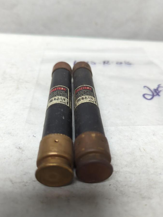 Used COOPER BUSSMANN,FRS-R-2-1/2,FUSETRON 2-1/2 AMP FUSE LOT OF 2 PRE-OWNED