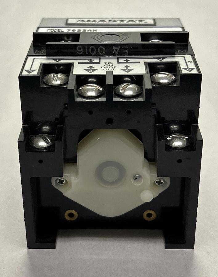 Used AGASTAT,7022AH,TIMING RELAY 3-30 MIN