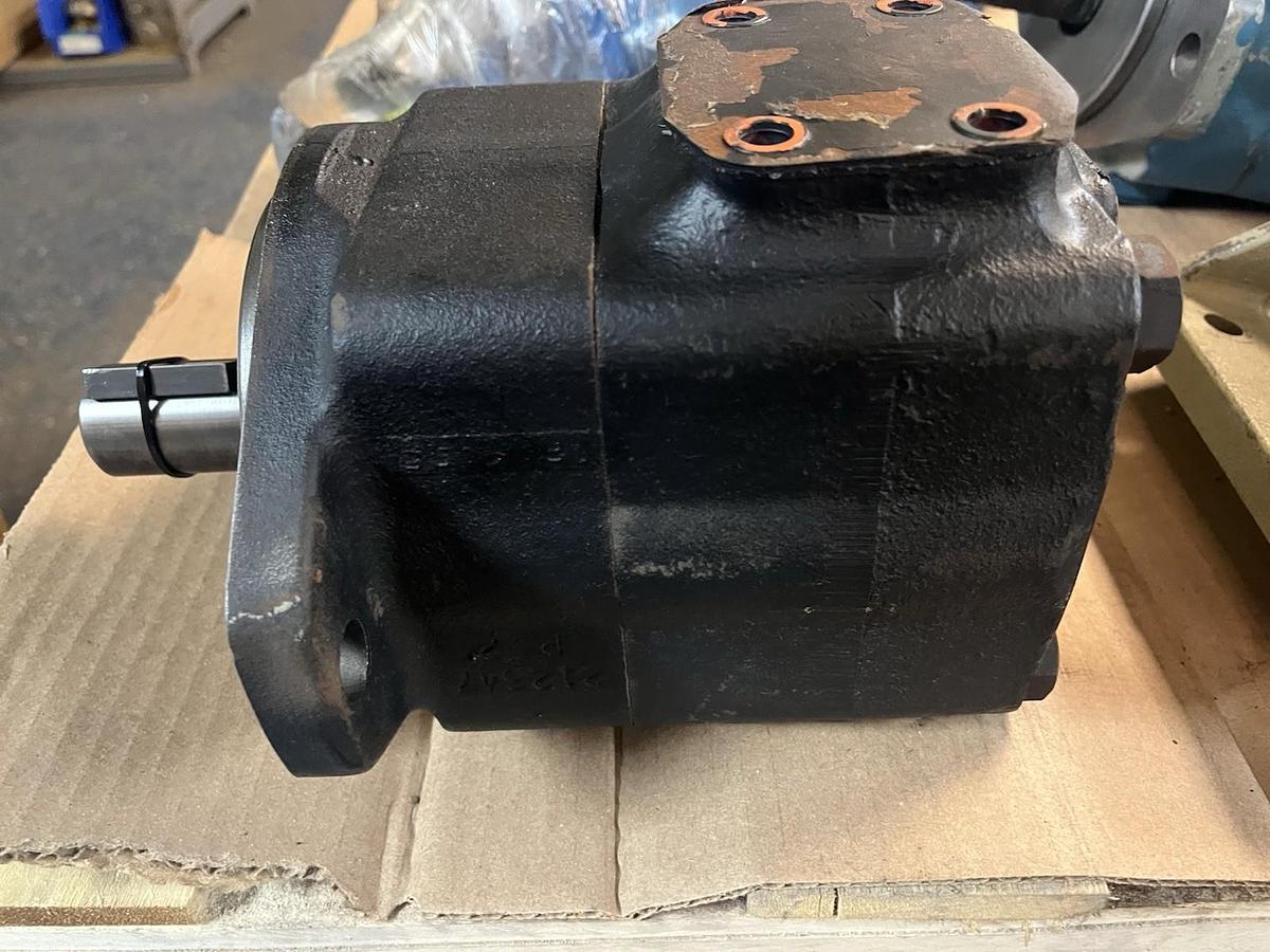 Used VICKERS,35V30A-F-1A22R,HYDRAULIC VANE PUMP