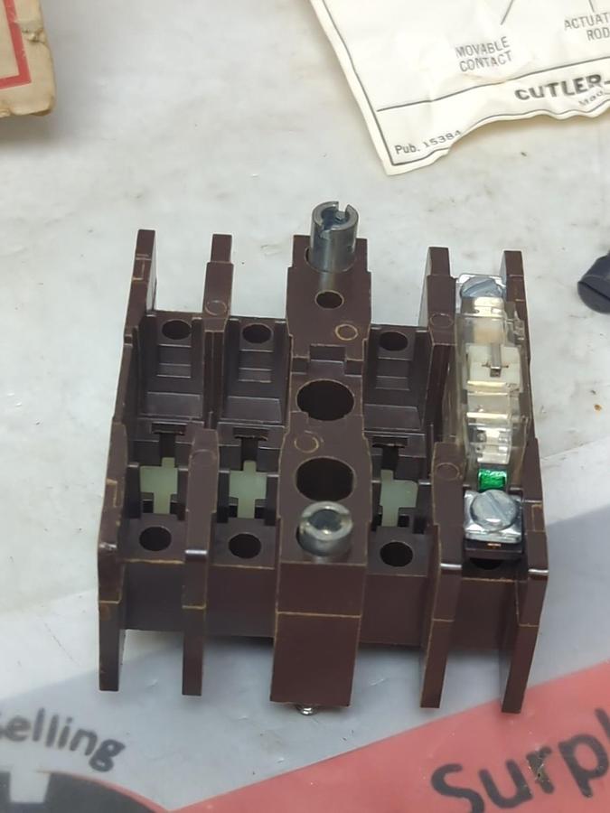 CUTLER HAMMER,D26MD10,FRONT DECK TYPE M RELAY ACCESSORY NOS