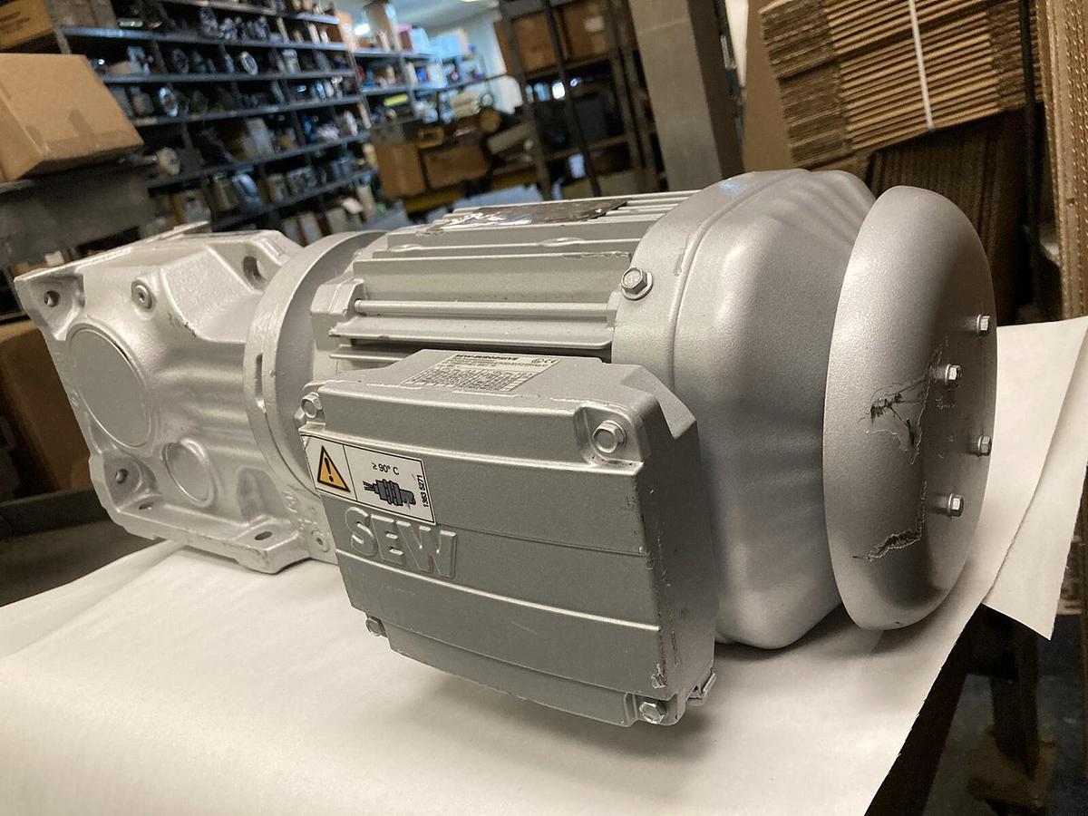 Sew Eurodrive,K47/II2GD EDRE90L4/3GD/KCC/TF/AL/C,Gearmotor  1730/88 RPM