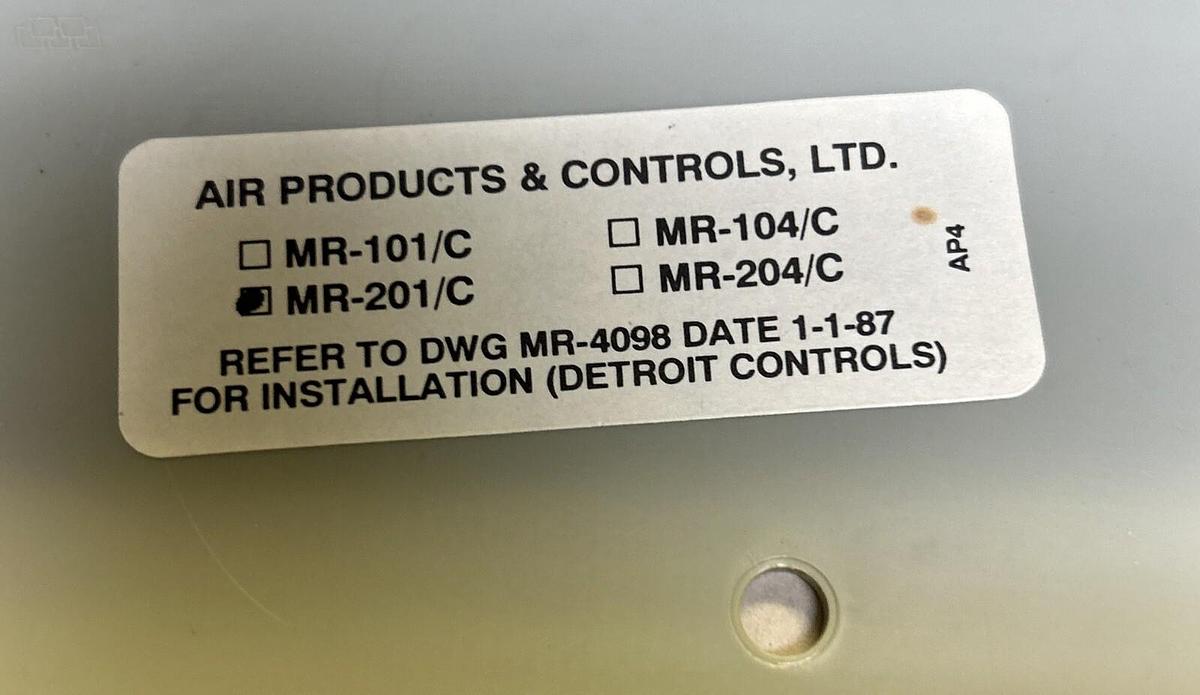 Used AIR PRODUCTS & CONTROLS,MR-201/C,CONTROL RELAY BOARD W/ ENCLOSURE