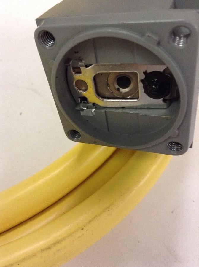 Eaton,E5OSAN6P,Factory Sealed Limit Switch  Performance Plus Series B1