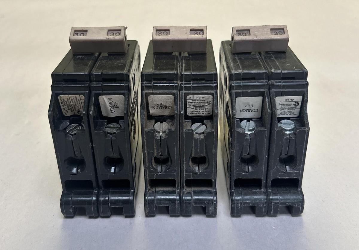 Used CUTLER-HAMMER,CH230,CIRCUIT BREAKER 30A 120/240V 2P LOT OF 3