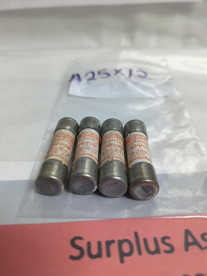 Used GOULD SHAWMUT,A25X12,AMP-TRAP 12 AMP FUSE LOT OF 4 PRE-OWNED