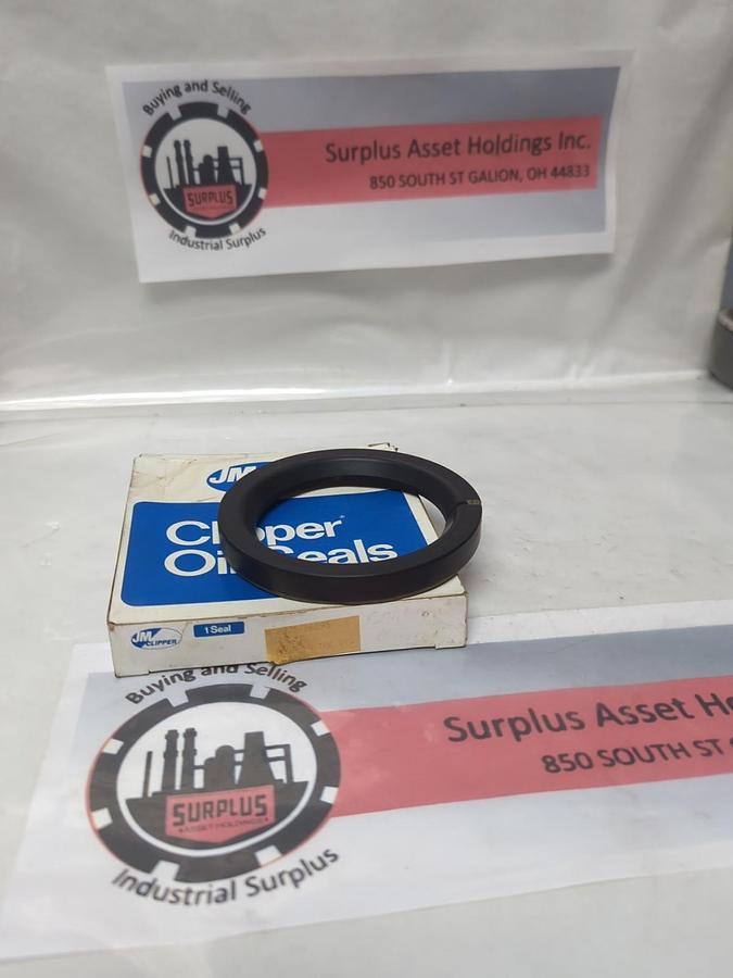 JM CLIPPER SEALS,6895RPD, OIL SEAL NOS
