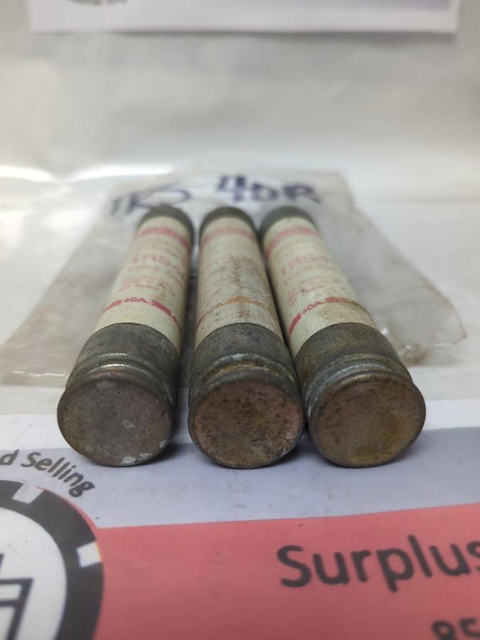 Used GOULD SHAWMUT,TRS-40R,TRI-ONIC 40 AMP FUSE LOT OF 3 PRE-OWNED